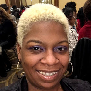 Meet your Posher, Lakeisha